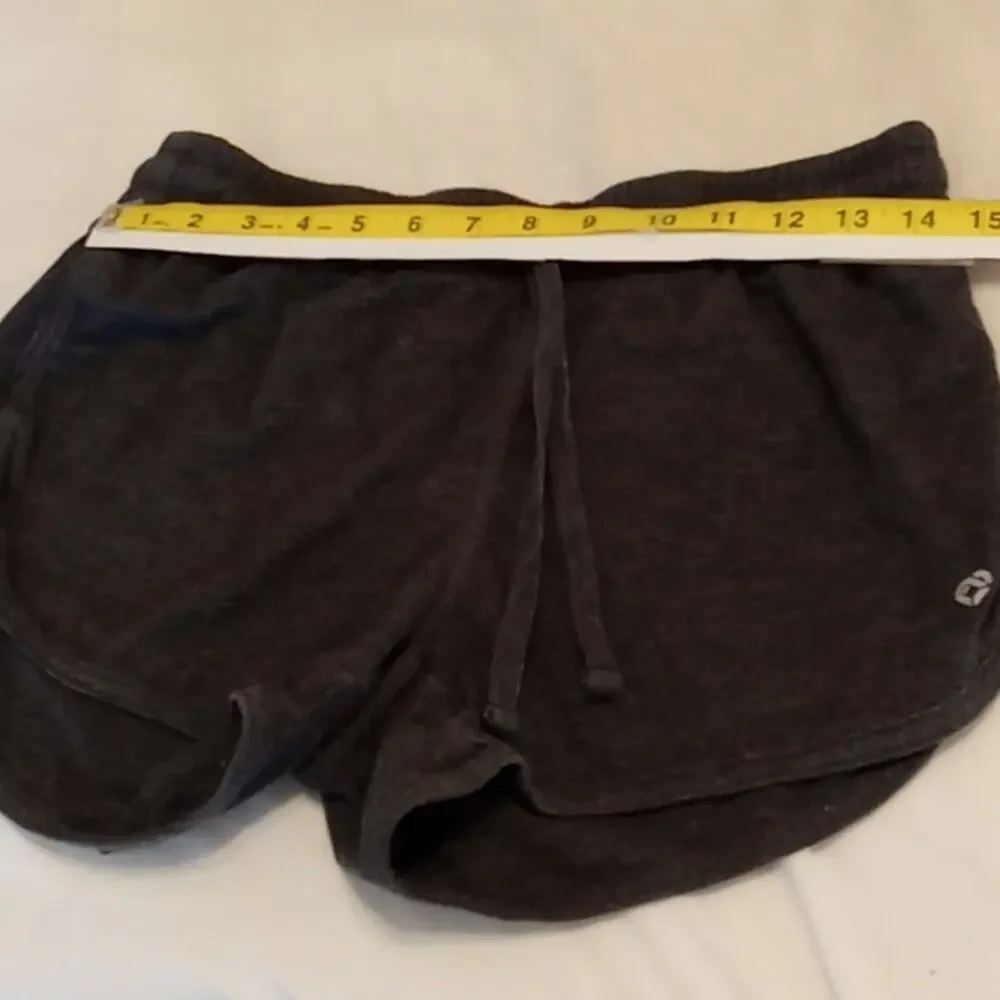 Colosseum Women's Medium Cozy Dark Gray Lounge Shorts. Atleisure.